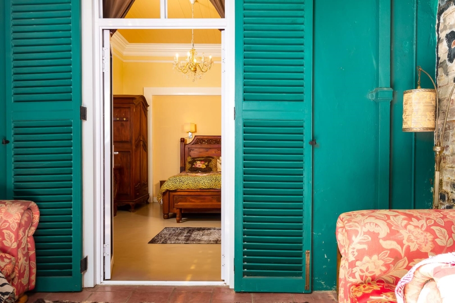 5 Bedroom Property for Sale in Gardens Western Cape